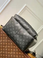 Louis Vuitton Discovery Backpack 42cm - Image 4