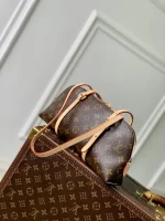 Louis Vuitton Squire East West Bag 29cm - Image 4