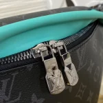 Louis Vuitton DISCOVERY Belt Bag Shoulder Bag 44cm - Image 4