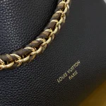 Louis Vuitton MULTIPASS Handbag 30cm - Image 4