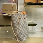 Louis Vuitton Neverfull Tote Bag 32cm - Image 4