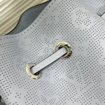 Louis Vuitton Bella Handbag Bucket Bag 22cm - Image 4