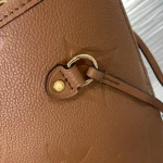 Louis Vuitton Neverfull Tote Bag 32cm - Image 4
