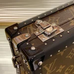 Louis Vuitton soft trunk Handbag Case 23cm - Image 4