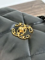 UbestLuxury Chanel Chanel 19 Bag Shoulder Bag 26cm product photo detail 3 SKU CH30956