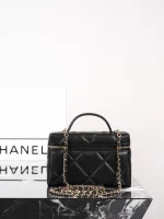 UbestLuxury Chanel Chanel 25k Handbag 19.5cm product photo detail 3 SKU CH30658