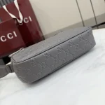 UbestLuxury Gucci GG Emblem Shoulder Bag 23cm product photo detail 3 SKU GU25177