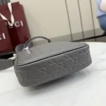 UbestLuxury Gucci GG Emblem Shoulder Bag 28cm product photo detail 3 SKU GU25178