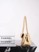 UbestLuxury Chanel Chanel Chanel Shoulder Bag 32cm product photo detail 4 SKU CH30701
