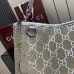 UbestLuxury Gucci GG Emblem Shoulder Bag 25cm product photo detail 4 SKU GU25706