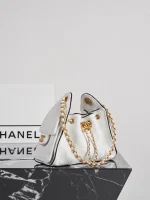 UbestLuxury Chanel Chanel Hobo Bucket Bag 22.5cm product photo detail 4 SKU CH30737