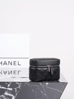UbestLuxury Chanel Chanel CHANE Makeup Pouch 14cm product photo detail 4 SKU CH30812
