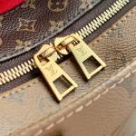 Louis Vuitton OnTheGo East West Tote Bag 25cm - Image 5