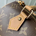 Louis Vuitton Handbag 20.5cm - Image 5