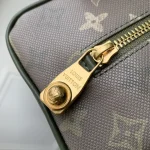 Louis Vuitton Locker Dopp Kit 23cm - Image 5