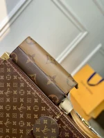 Louis Vuitton OnTheGo Small Tote Bag 25cm - Image 5