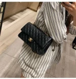 UbestLuxury Chanel Chanel Classic Flap Black Lambskin Gold 25cm product photo detail 4 SKU CH30855