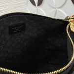Louis Vuitton MULTIPASS Handbag 30cm - Image 5