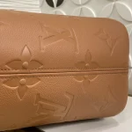 Louis Vuitton NeverfullLv Shopping Bag 31cm - Image 5