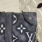 Louis Vuitton Soft Trunk Case 22.5cm - Image 5