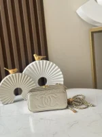 UbestLuxury Chanel Chanel Shoulder Bag 17cm product photo detail 4 SKU CH31087