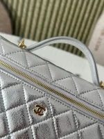 UbestLuxury Chanel Chanel Shoulder Bag 19cm product photo detail 5 SKU CH30709