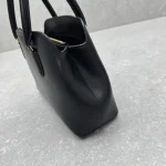 The Row Ida Saddle Leather Handbag - Image 6