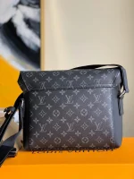 Messenger MM Voyager Handbag 32cm - Image 6