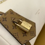 MB Handbag 26cm - Image 6