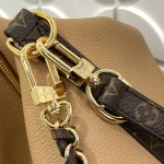 Louis Vuitton MULTIPASS Handbag 30cm - Image 6
