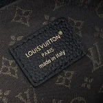 Louis Vuitton MULTIPASS Handbag 30cm - Image 6