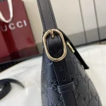 UbestLuxury Gucci GG Emblem Shoulder Bag 22cm product photo detail 6 SKU GU25673