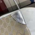 UbestLuxury Gucci GG Emblem Shoulder Bag 23cm product photo detail 6 SKU GU25702