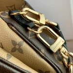 Louis Vuitton East West M Shoulder Bag 21.5cm - Image 7