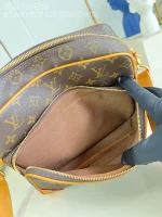 Louis Vuitton Shoulder Bag 28.5cm - Image 7