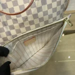 Louis Vuitton Neverfull Tote Bag 32cm - Image 7