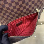 Louis Vuitton Tote Bag 32cm - Image 7