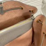 Louis Vuitton BELLA TOTE Handbag Tote Bag 32cm - Image 7
