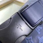 Louis Vuitton Discovery Small Waist Bag 44cm - Image 7