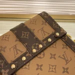 Louis Vuitton Trunk Vertical Case 17.5cm - Image 7