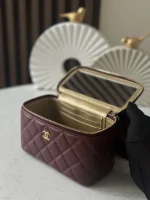 UbestLuxury Chanel Chanel Classic Chain Ball Gold Ball Makeup Bag 16cm product photo detail 6 SKU CH31091