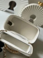 UbestLuxury Chanel Chanel Handbag 16cm product photo detail 6 SKU CH31101