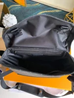 Messenger MM Voyager Handbag 32cm - Image 8
