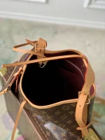 Louis Vuitton CarryAll Handbag 29cm - Image 8