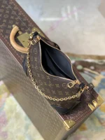 Louis Vuitton Odeon Shoulder Bag 27cm - Image 8