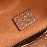 Replica Louis Vuitton Handbag 30cm - Image 8