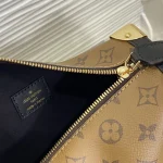 Louis Vuitton side trunk pm Handbag 21cm - Image 8