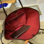 Louis Vuitton Tote Bag 32cm - Image 8