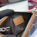 UbestLuxury Gucci GG Emblem Series Card Case with Strap product photo detail 8 SKU GU25471