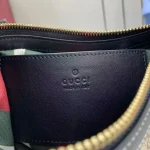 UbestLuxury Gucci GG Emblem Shoulder Bag product photo detail 8 SKU GU25671